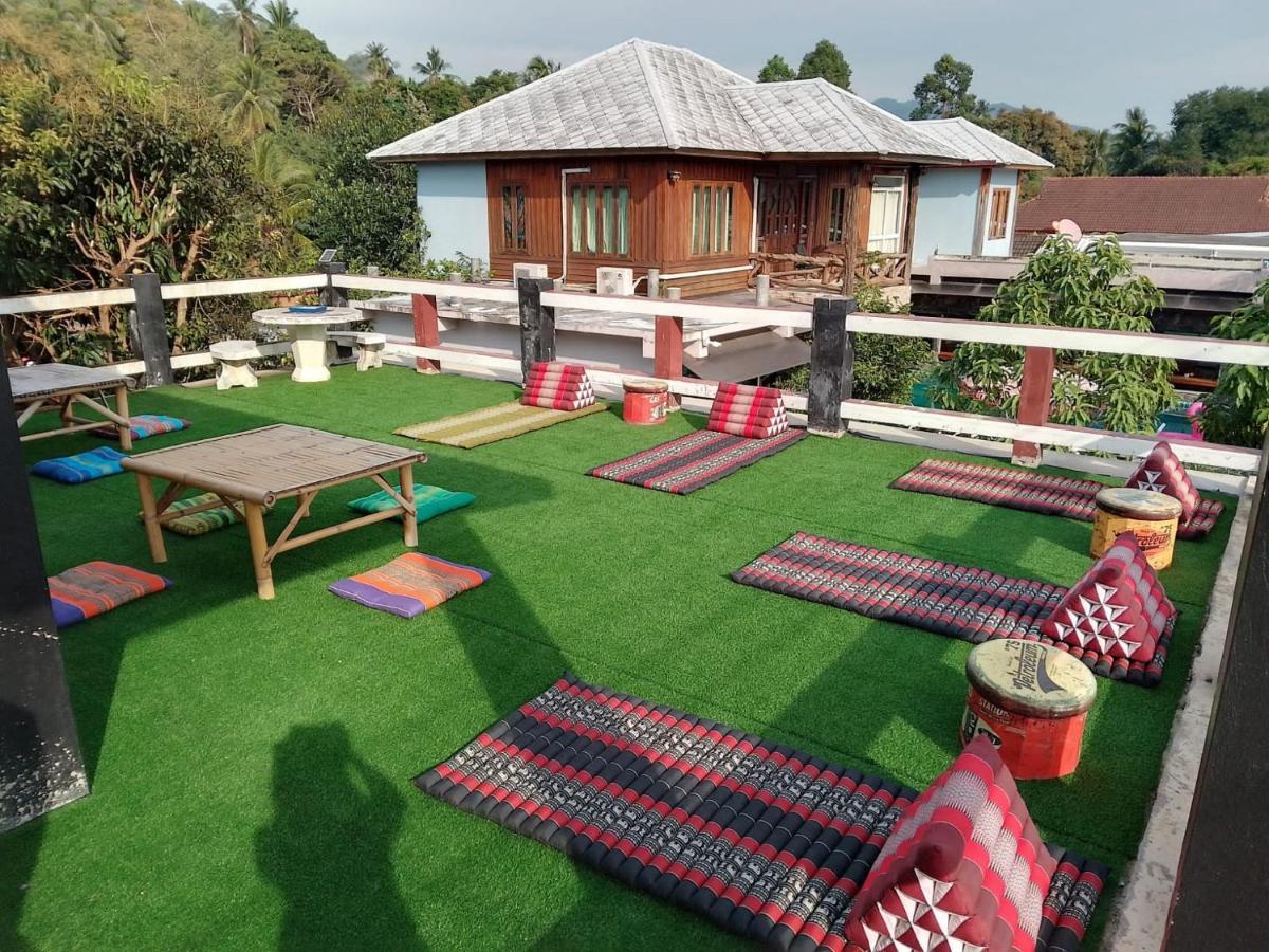 Billabong Hotel And Cafe Baan Tai Ngoại thất bức ảnh