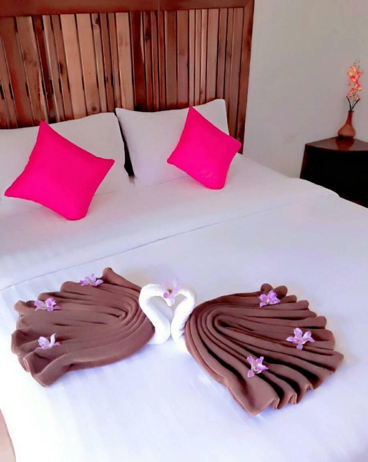 Billabong Hotel And Cafe Baan Tai Ngoại thất bức ảnh