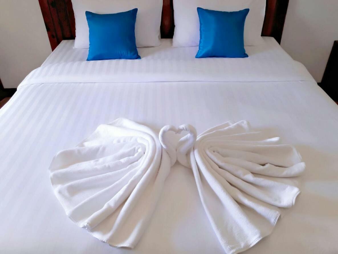 Billabong Hotel And Cafe Baan Tai Ngoại thất bức ảnh