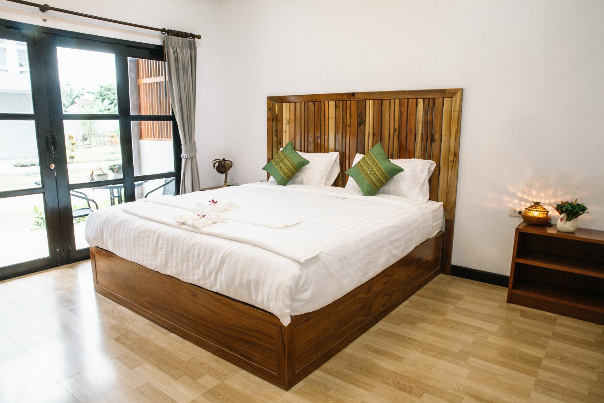 Billabong Hotel And Cafe Baan Tai Ngoại thất bức ảnh